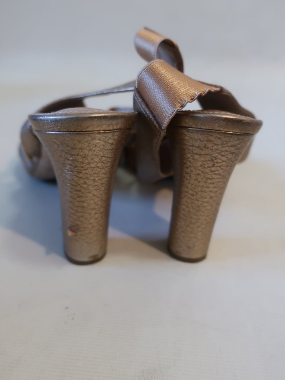 Womens Chloe Gold Metallic Leather Slingback Block Heel Sandals 38 US/7.5 - Picture 6 of 15